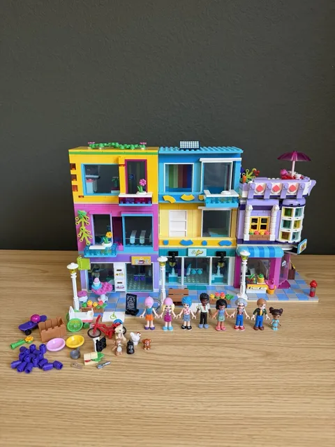 LEGO Friends Main Street Building 41704