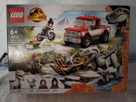 LEGO JURASSIC WORLD SET #76946 BLUE & BETA VELOCIRAPTOR CAPTURE- FACTORY SEALED