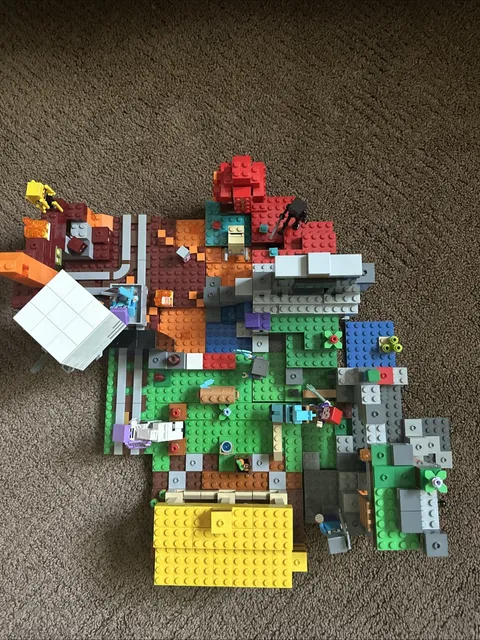 Six Complete LEGO Minecraft Sets W/ Manuals and Minifigures (no extra pieces)
