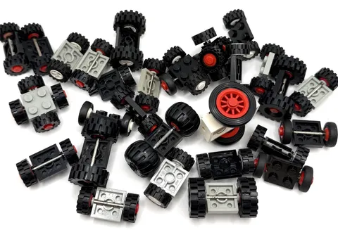 LEGO Large Mixture lot of Wheels and Plate with Pins inv.641