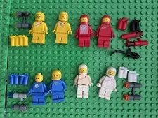 LEGO Classic Spaceman Minifigure Lot +  Vintage Tanks & Lasers
