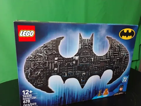 Authentic LEGO BATMAN LOGO Building Toy (76330) 678 Pieces BRAND NEW