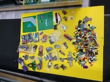 4-1/2 Lbs of random used and sealed legos 