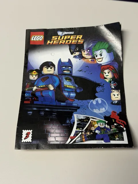 LEGO DC Super Heroes 3 Mini Comic Book Batman Superman Wonder Woman Joker