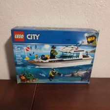 LEGO City Diving Yacht 60221 148pcs Diver 5+ Complete Set With Box