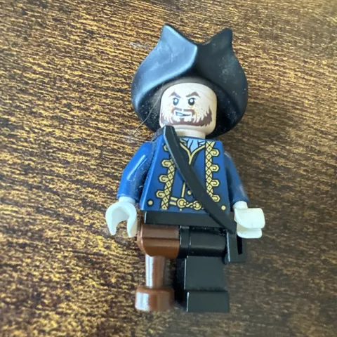 LEGO Pirates of the Caribbean Hector Barbossa Minifigure Pegleg 4192 poc028