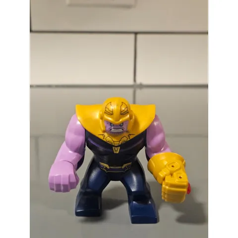 LEGO Thanos Bigfig sh0504 Infinity Gauntlet with Red Stone Only 76107