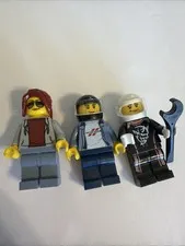 Lego All Minifigures from the Dodge 75893 Speed Champions Set
