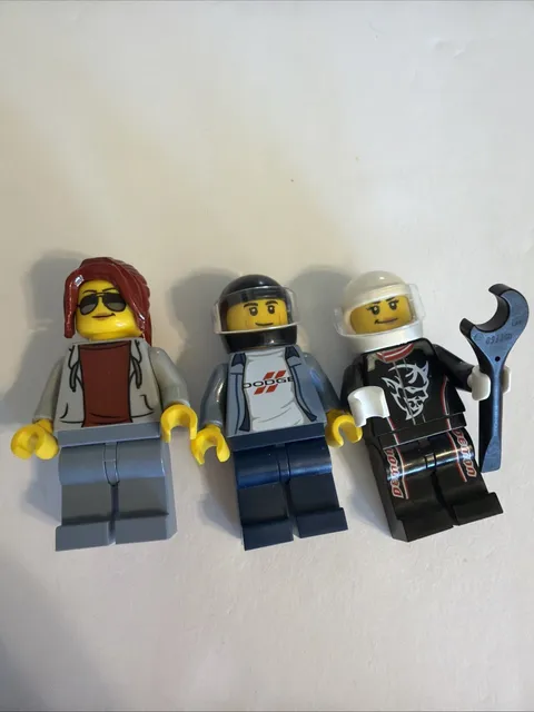 Lego All Minifigures from the Dodge 75893 Speed Champions Set