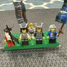 Lego Castle Ninja Minifigures Lot CAS056 055 057 058 cas051 flags