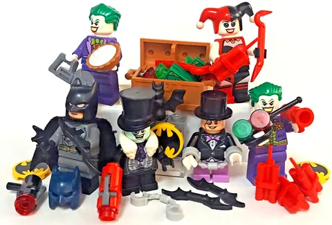 LEGO Batman Minifigure Lot of 6 The Joker Harley Quinn The Penguin Accessories