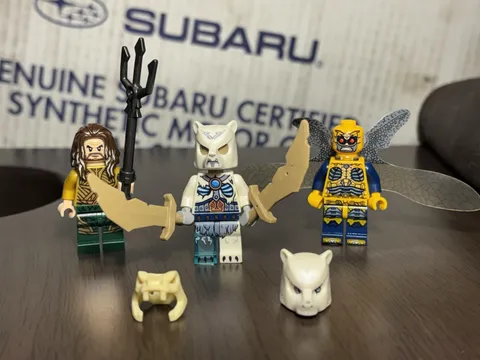 LEGO Legends of Chima characters Lot (3)