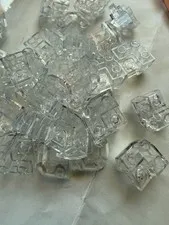 LEGO-NEW-#7512-TRANS CLEAR-SLOPE CURVED 2 X 2/INVERTED CORNER/STUD-4 PIECES