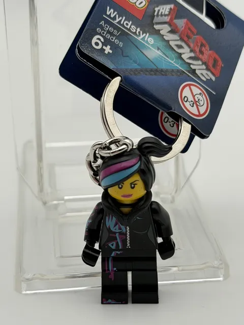 New Lego Minifigure Keychain The Lego Movie Wyldstyle “Lucy” 850895