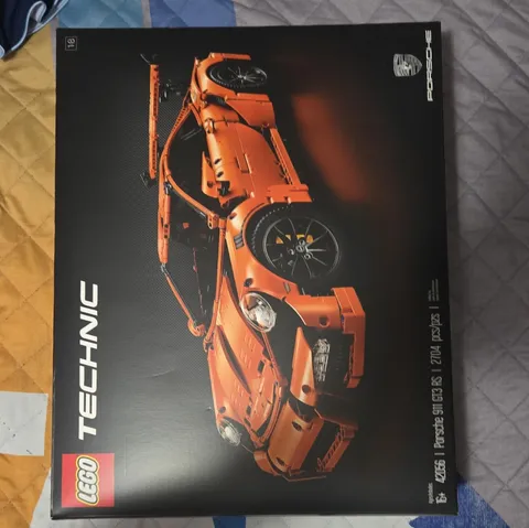 NEW! Factory Sealed! LEGO TECHNIC: Porsche 911 GT3 RS (42056)   
