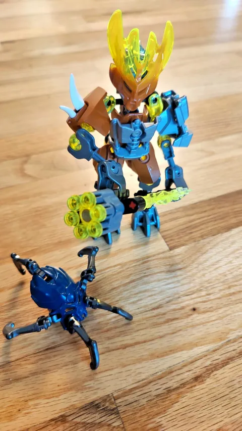 LEGO Bionicle Protector of Stone —Complete— Includes Skull Spider — Set # 70779