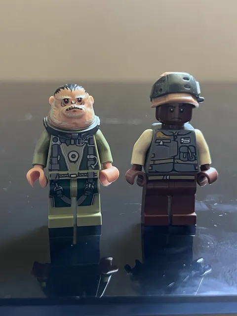 LEGO Star Wars Rouge One Minifig Lieutenant Selfa sw0784 and sw0780 Bistan