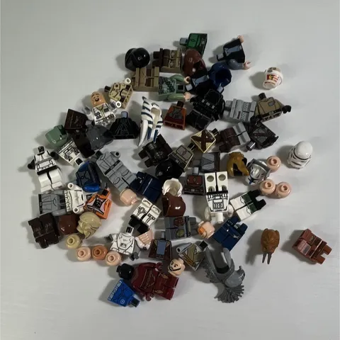 LEGO Star Wars Minifigure Parts bulk legs, torso, heads helmets 2.7oz￼