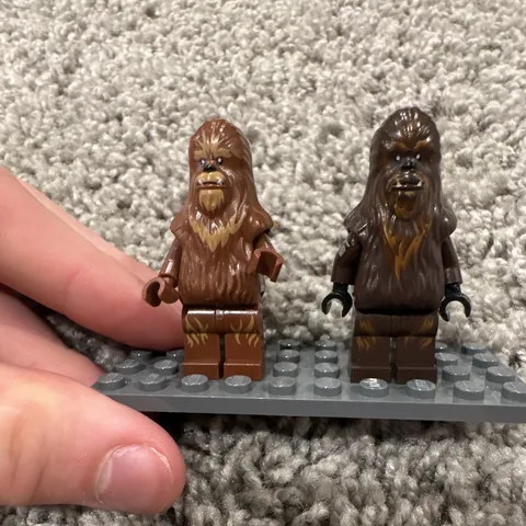 LEGO Star Wars Chewbacca Minifigure Lot of 2 - Brown & Dark Brown
