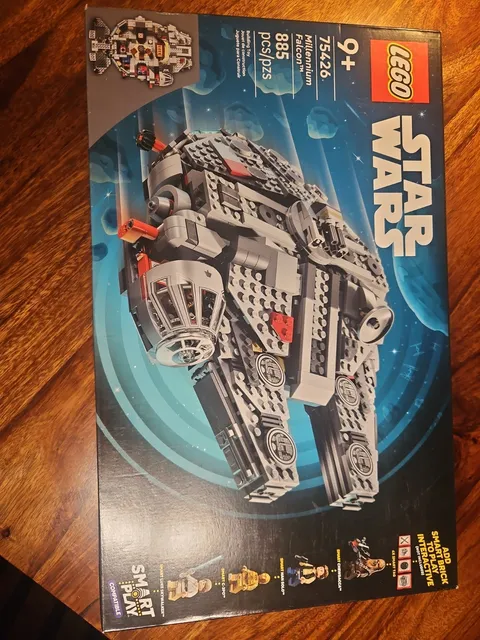 Set 75426 LEGO Star Wars Millennium Falcon New Sealed Damaged Box