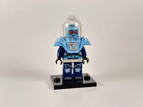 LEGO Mr. Freeze Minifigure DC Super Hero The Lego Batman Movie sh0319 Sun Damage