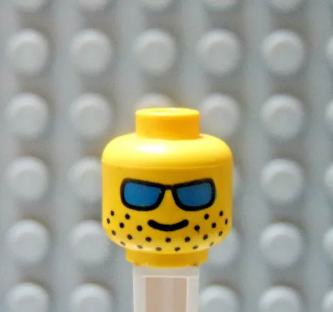 LEGO Classic Minifig Head Stubble Beard Smile and Blue Sunglasses