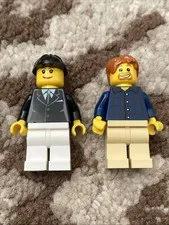 LEGO Town minifigures Lot - set 7635 4WD + Horse Trailer) 2009 twn075 twn076