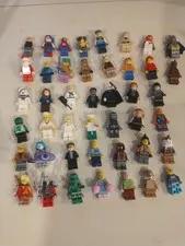 LEGO 44 Assorted Minifigure Lot w/ Accessories Batman Harley Harry Potter 