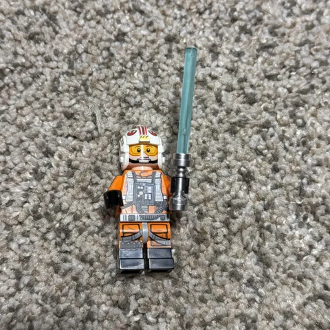 NEW LEGO Star Wars  UCS Luke Skywalker Pilot minifigure 75355  X-wing UCS