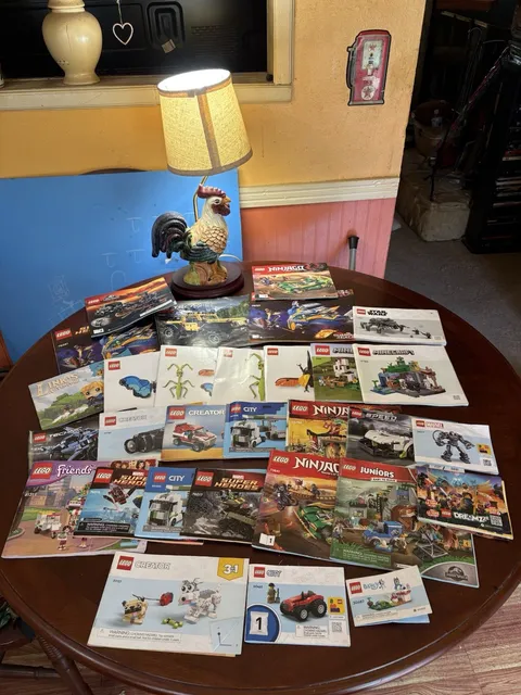 Large Lot Of LEGO Play Set Manuals! Multiple Lines! Look!