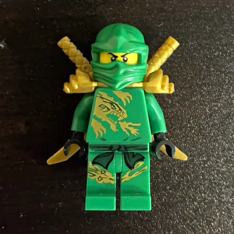 LEGO NINJAGO Lloyd DX Green Ninja Minifigure w/ Gold Weapons Limited Edition