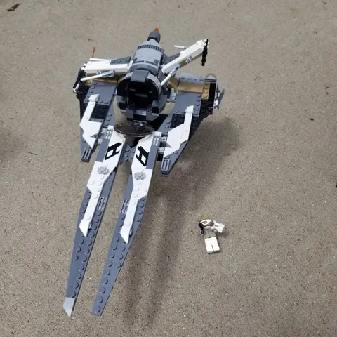 Lego 75242 Star Wars Black Ace TIE Interceptor INCOMPLETE