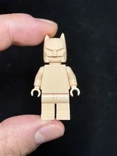 Official LEGO light Tan Monochrome Prototype DC Batman Minifigure Very Rare !