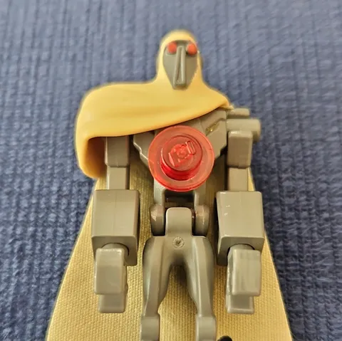 LEGO Star Wars MagnaGuard Minifigure Gray Robot w/ Tan Cape-used Very Good
