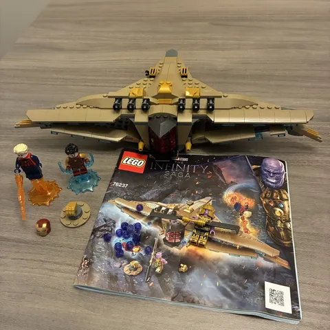 LEGO Super Heroes: Sanctuary II: Endgame Battle (76237) 99% Complete w/ Box