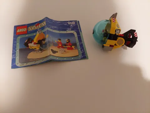 LEGO 6599 Town Divers Shark Attack incomplete 1997