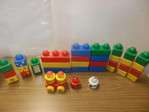 Vintage Lego Duplo Primo Baby Building Blocks Toddler 35 Pcs People Car Ladybugs