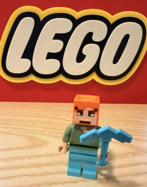 Lego Minecraft Alex Minifigure With Accessory