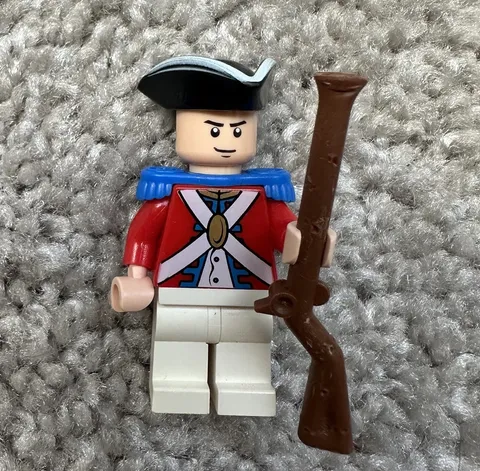 LEGO Pirates of the Caribbean poc019 King George's Soldier Minifig POTC 4193 KG5