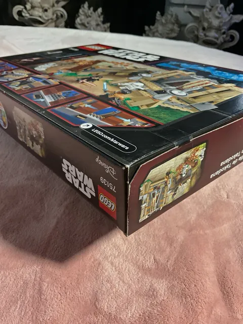 LEGO Star Wars 75139 Battle on Takodana 409pc Box Maz Finn Kylo Ren