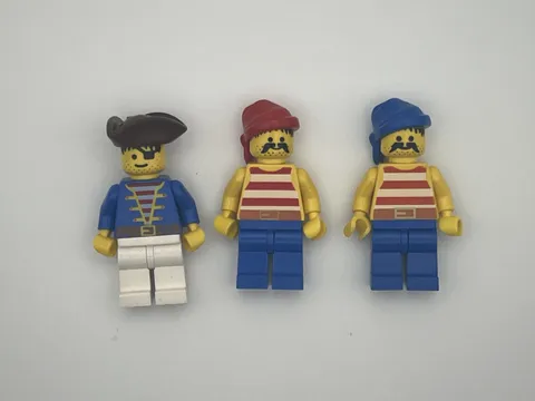 Lego Pirates Vintage Lot of 3 pi009 pi043 pi040 Rare good condition see descript