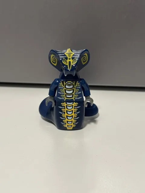 Lego Ninjago Skales Minifigure NJO0040 From set 9444 - Great Condition