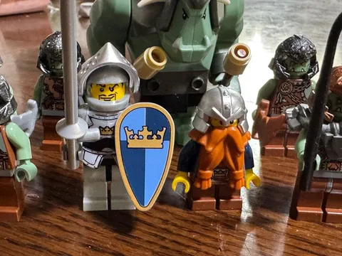 LEGO 7048 Castle Troll Warship Fantasy Era Complete Set 9 Minifigures Boat Ship