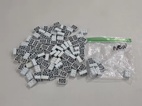 Lego Qty 105 - Light Bluish Gray Bricks - 3002 2x3 MOC