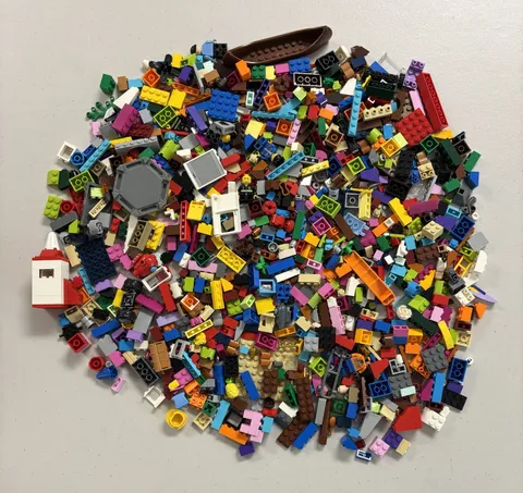 Legos mixed bulk lot almost 2 pounds unsorted