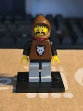 LEGO Castle Black Knights Minifigure - Wolfpack Red Cape