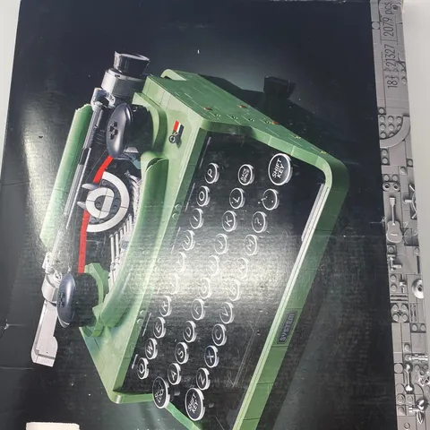 LEGO Ideas Typewriter 21327 Set, Green, 2079 pcs
