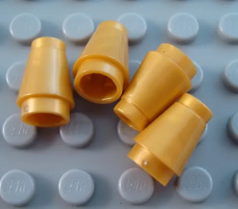 New LEGO Castle Creator Modular Lot of 4 Pearl Gold 1x1 Cone Brick Pieces
