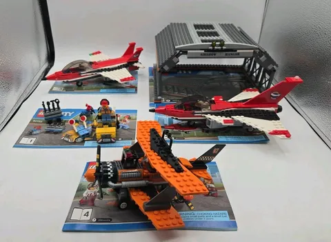 LEGO CITY AIR SHOW #60103 - 3 planes & hangar 100% complete build With Manuals 