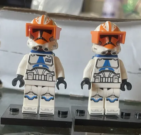 LEGO Star Wars Ashoka Tano w/ Lightsabers & Clonetrooper Lot Of 5